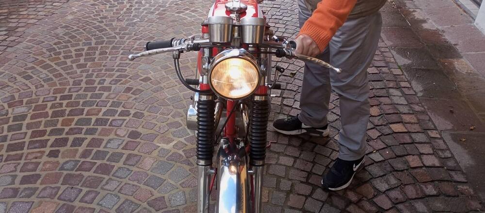 MV Agusta 350 SPORT ELETTRONICA (20)