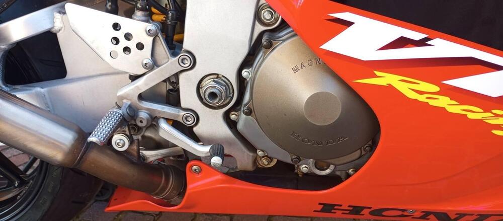 Honda VTR 1000 SP1 (9)