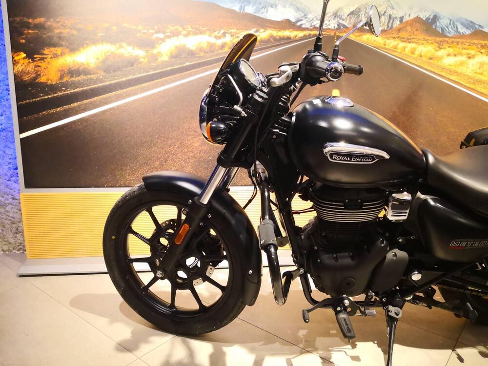 Royal Enfield Meteor 350 (2021 - 26) (10)