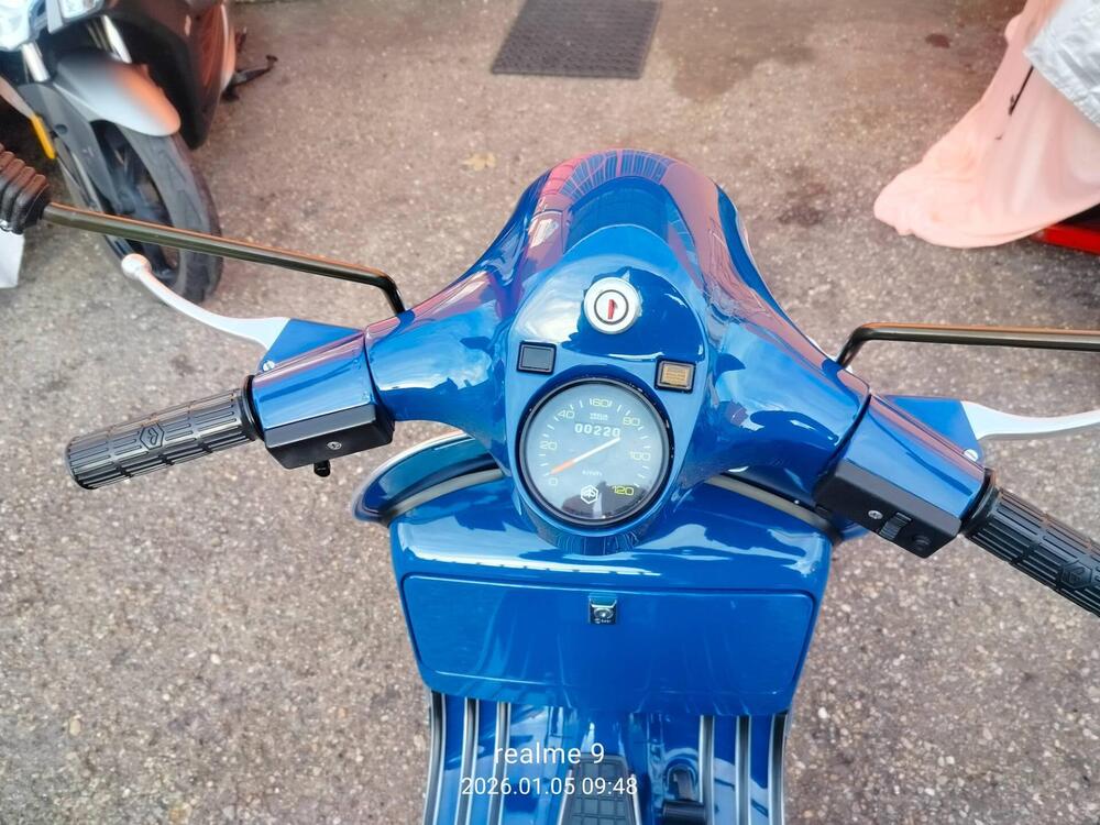 Piaggio vespa p125x  (5)