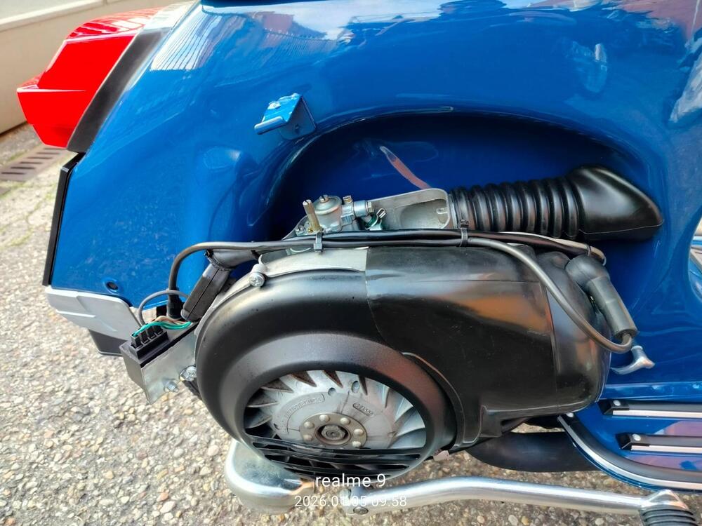 Piaggio vespa p125x  (9)