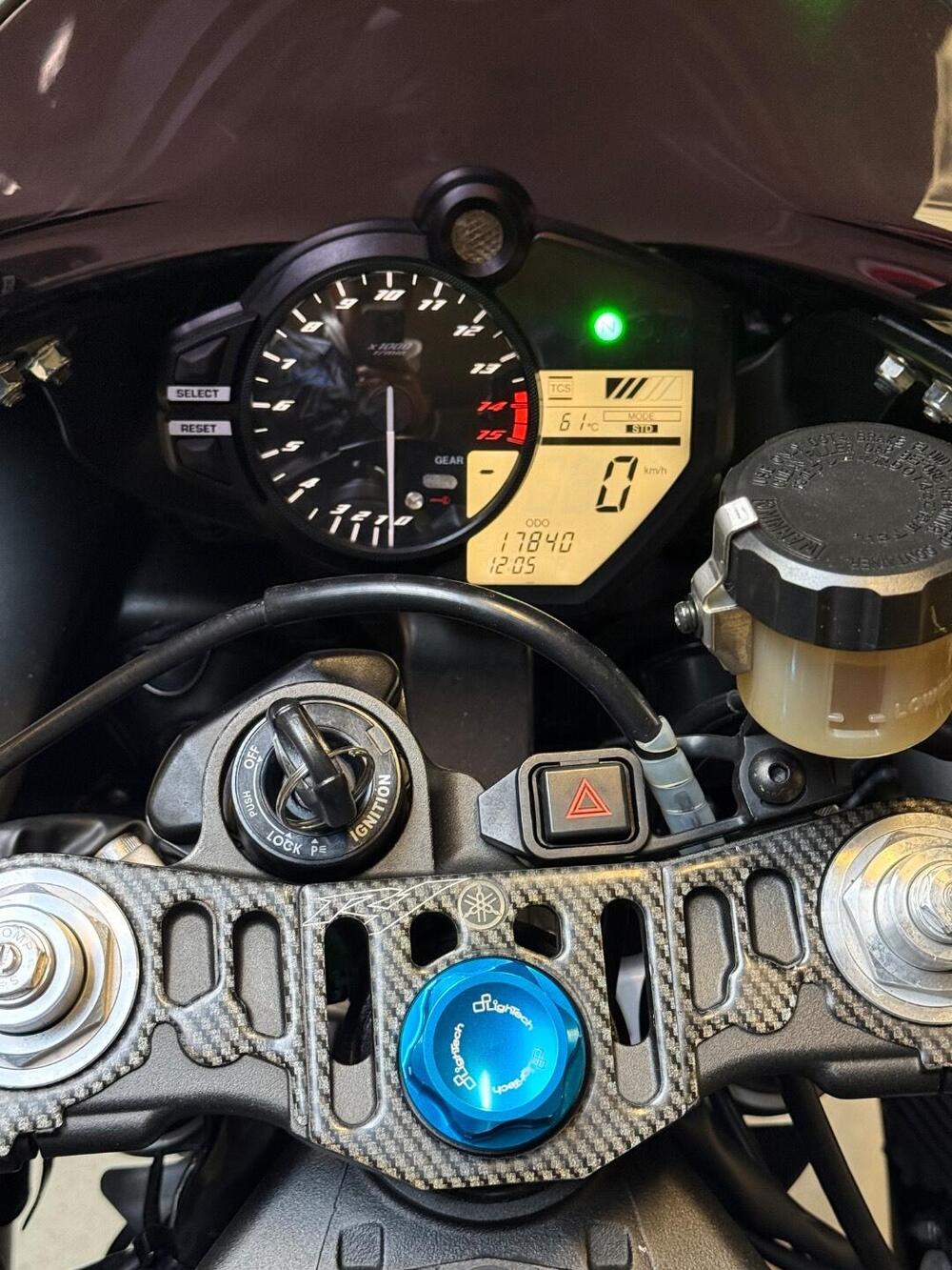 Yamaha YZF R1 (2012 - 14) (10)