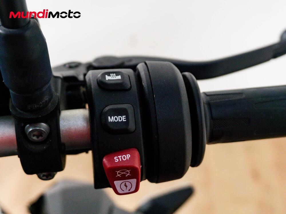 Bmw F 900 R (2021 - 24) (13)