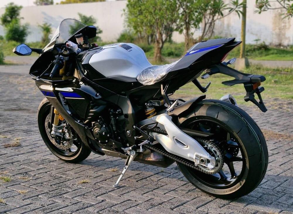Yamaha YZF R1M (2020 - 25) (4)
