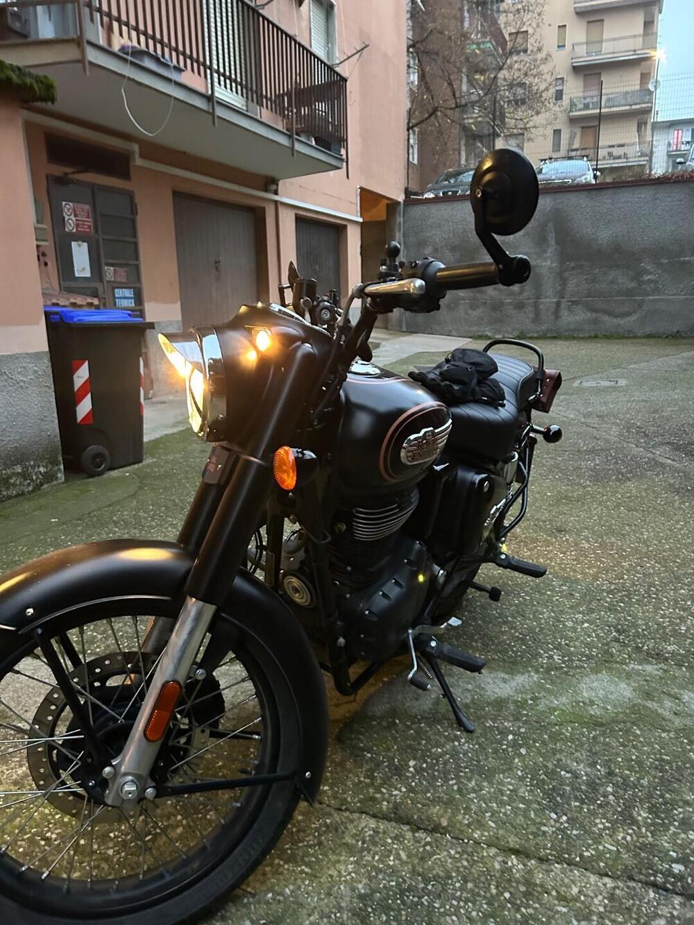 Royal Enfield Bullet 350 (2024 - 26) (4)