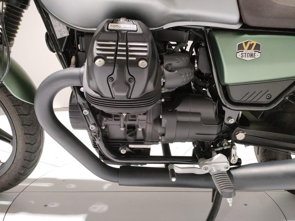 Moto Guzzi V7 Stone Centenario (2021 - 22) (9)