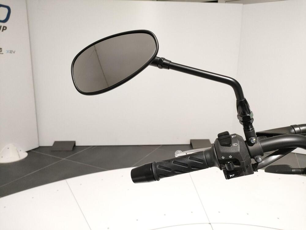 Moto Guzzi V7 Stone Centenario (2021 - 22) (18)