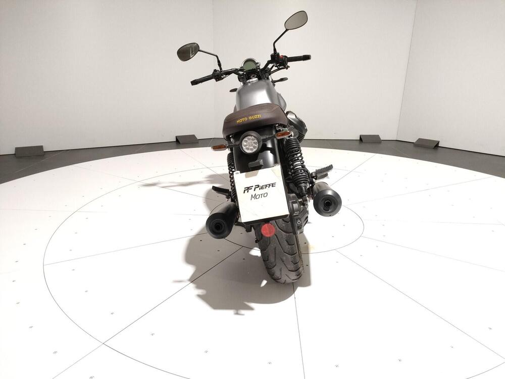 Moto Guzzi V7 Stone Centenario (2021 - 22) (11)