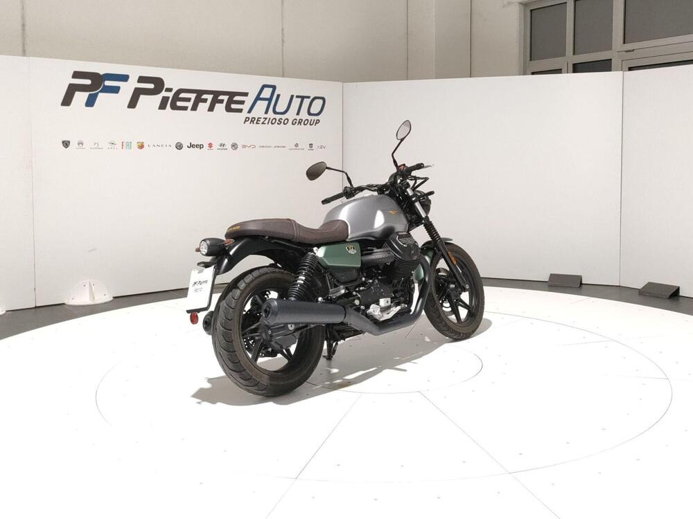 Moto Guzzi V7 Stone Centenario (2021 - 22) (4)