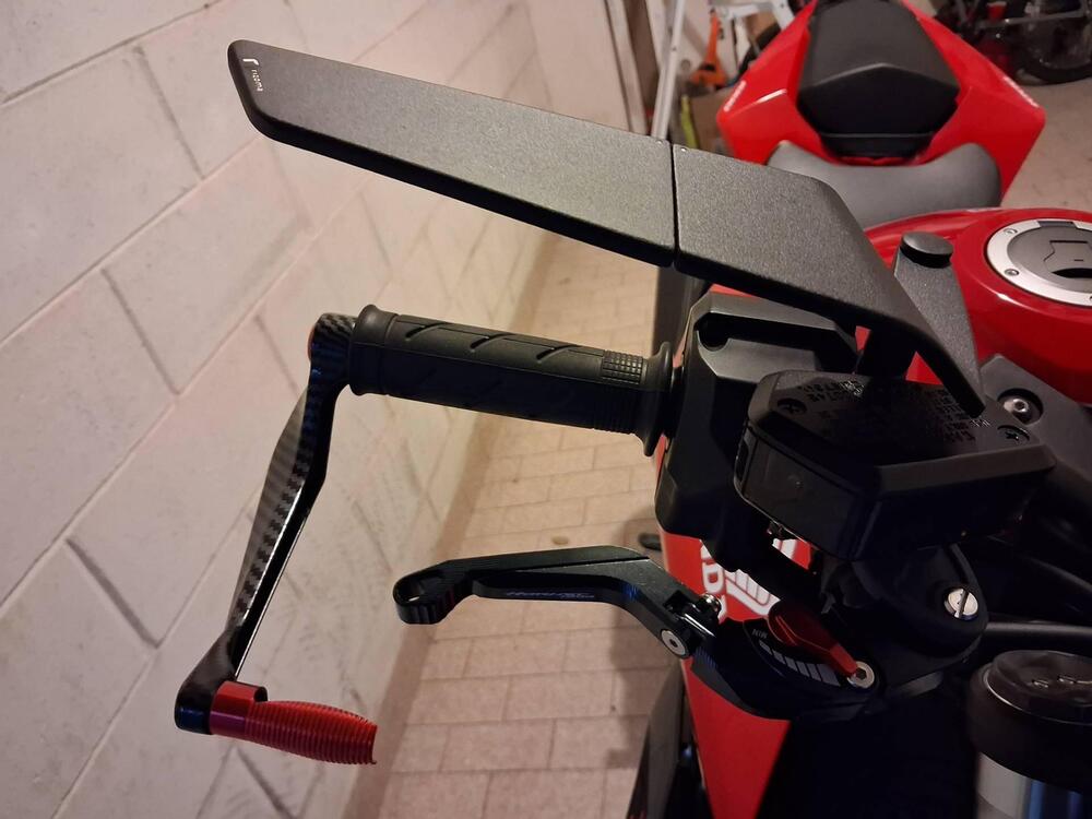 Honda CB 750 Hornet (2025) (4)