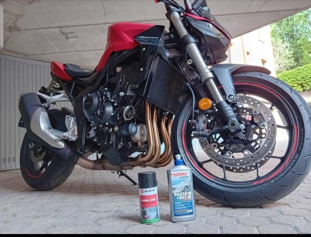 Honda CB 750 Hornet (2025) (11)