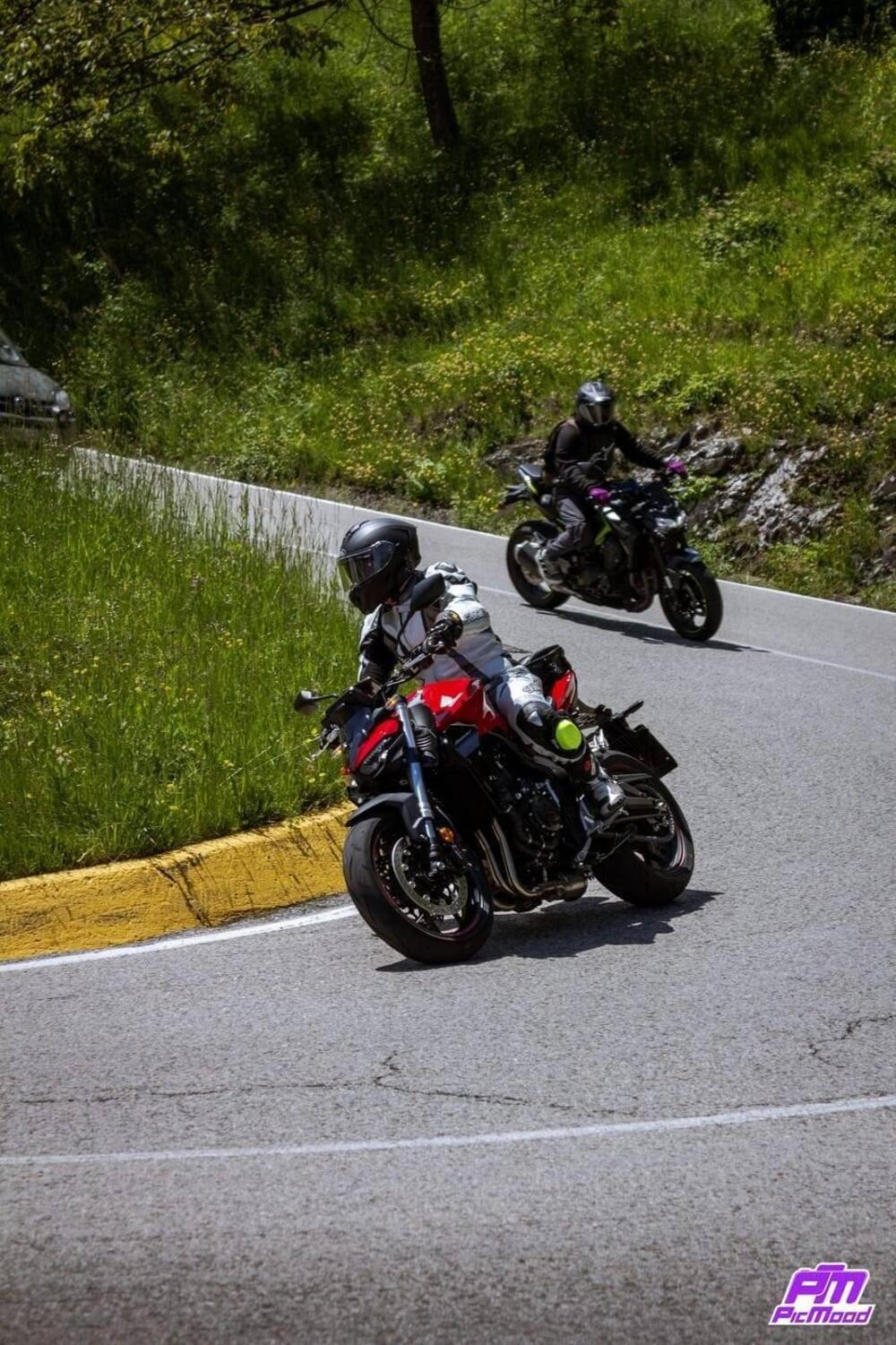 Honda CB 750 Hornet (2025) (15)