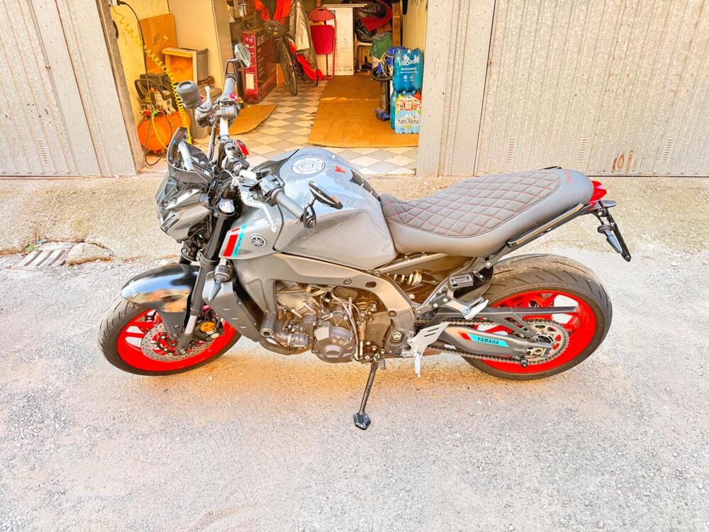 Yamaha MT-09 (2021 - 23) (10)