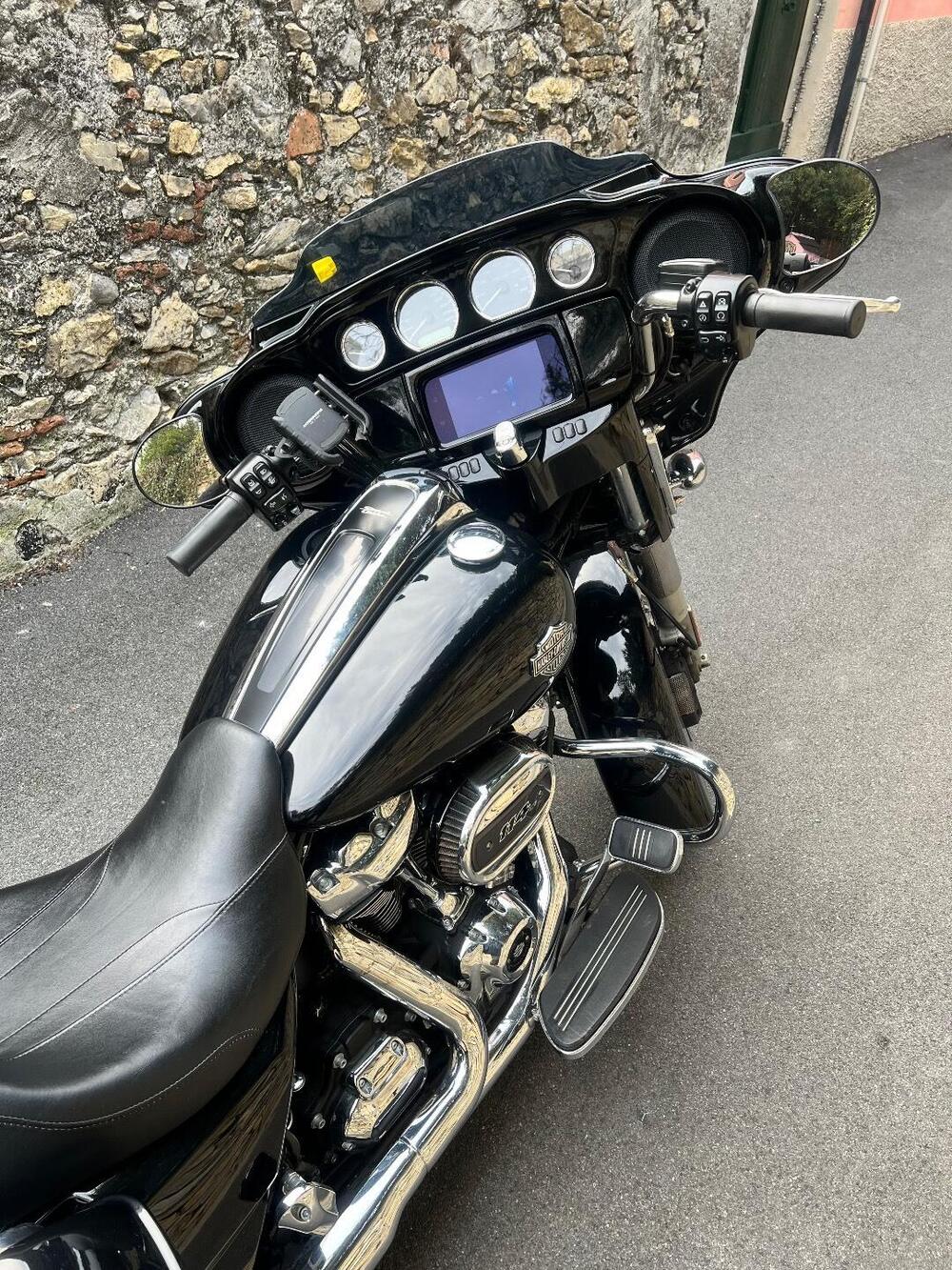 Harley-Davidson 114 Street Glide Special (2019 - 20) - FLHXS (6)