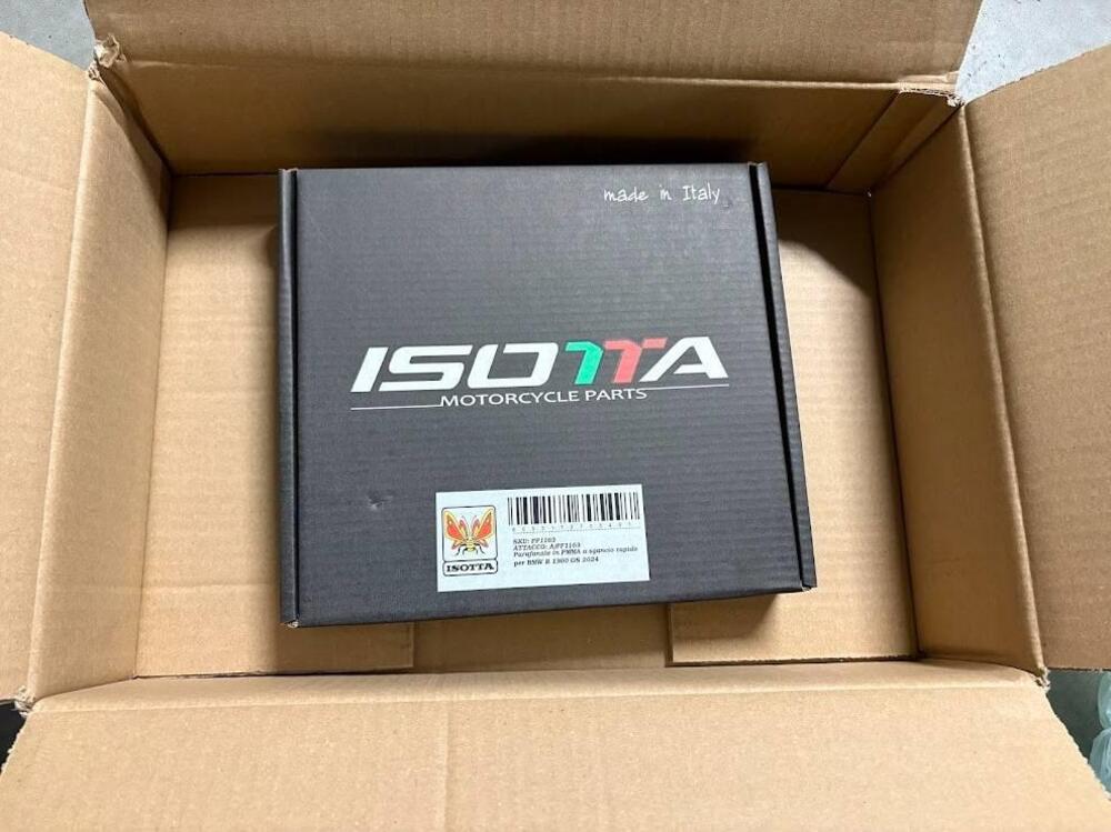 Parafanale a sgancio rapido per BMW R 1300 GS Isotta (2)