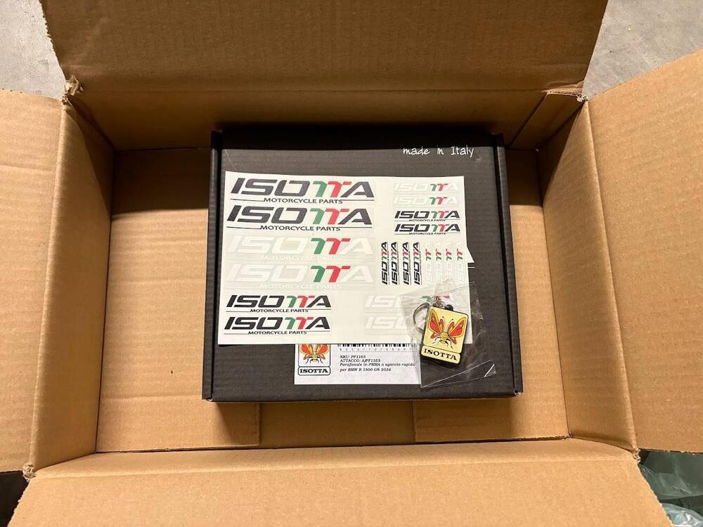 Parafanale a sgancio rapido per BMW R 1300 GS Isotta (3)