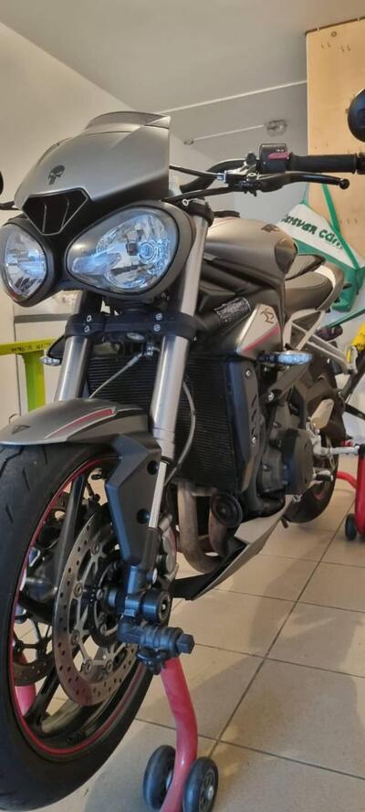 Triumph Street Triple RS (2017 - 19) usata