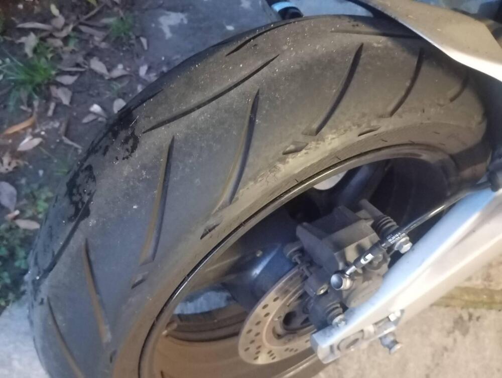 Suzuki GSR 600 (2006 - 11) (2)