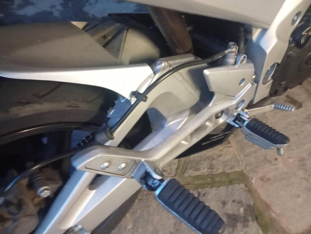 Suzuki GSR 600 (2006 - 11) (9)