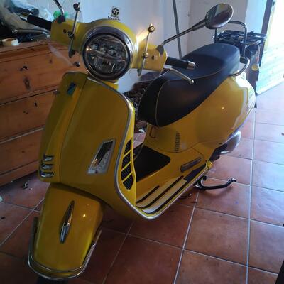Vespa GTS 300 Super Sport Hpe (2021 - 22) usata