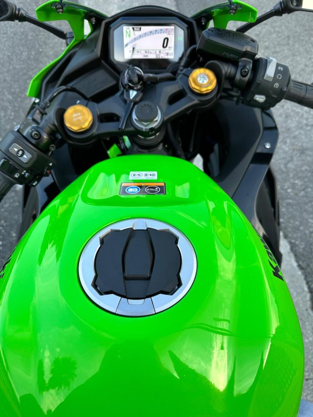 Kawasaki Ninja ZX-4RR 40th Anniversay Edition (2024) (2)