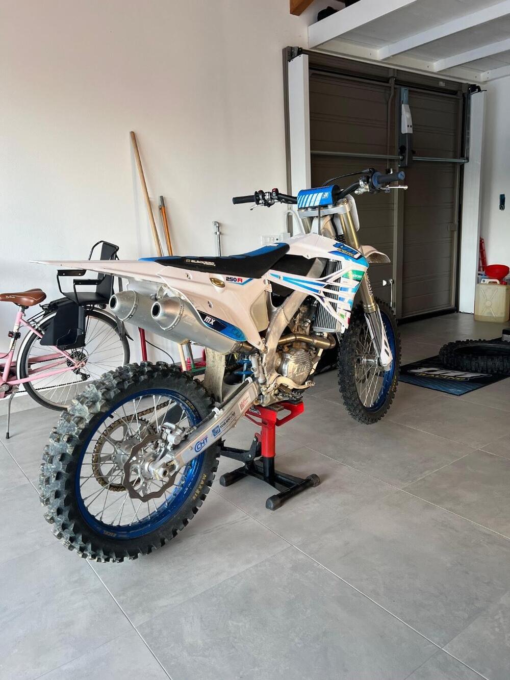 Tm Moto MX 250 ES Fi 4T (2023) (5)