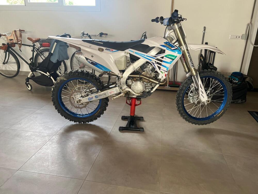 Tm Moto MX 250 ES Fi 4T (2023) (2)
