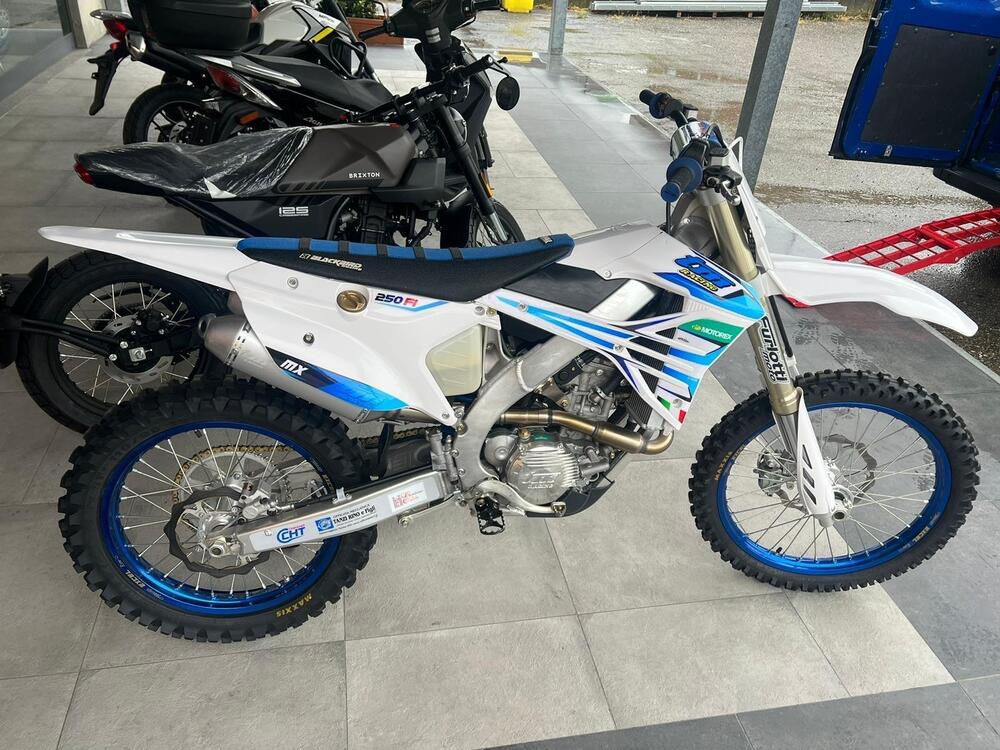Tm Moto MX 250 ES Fi 4T (2023) (8)