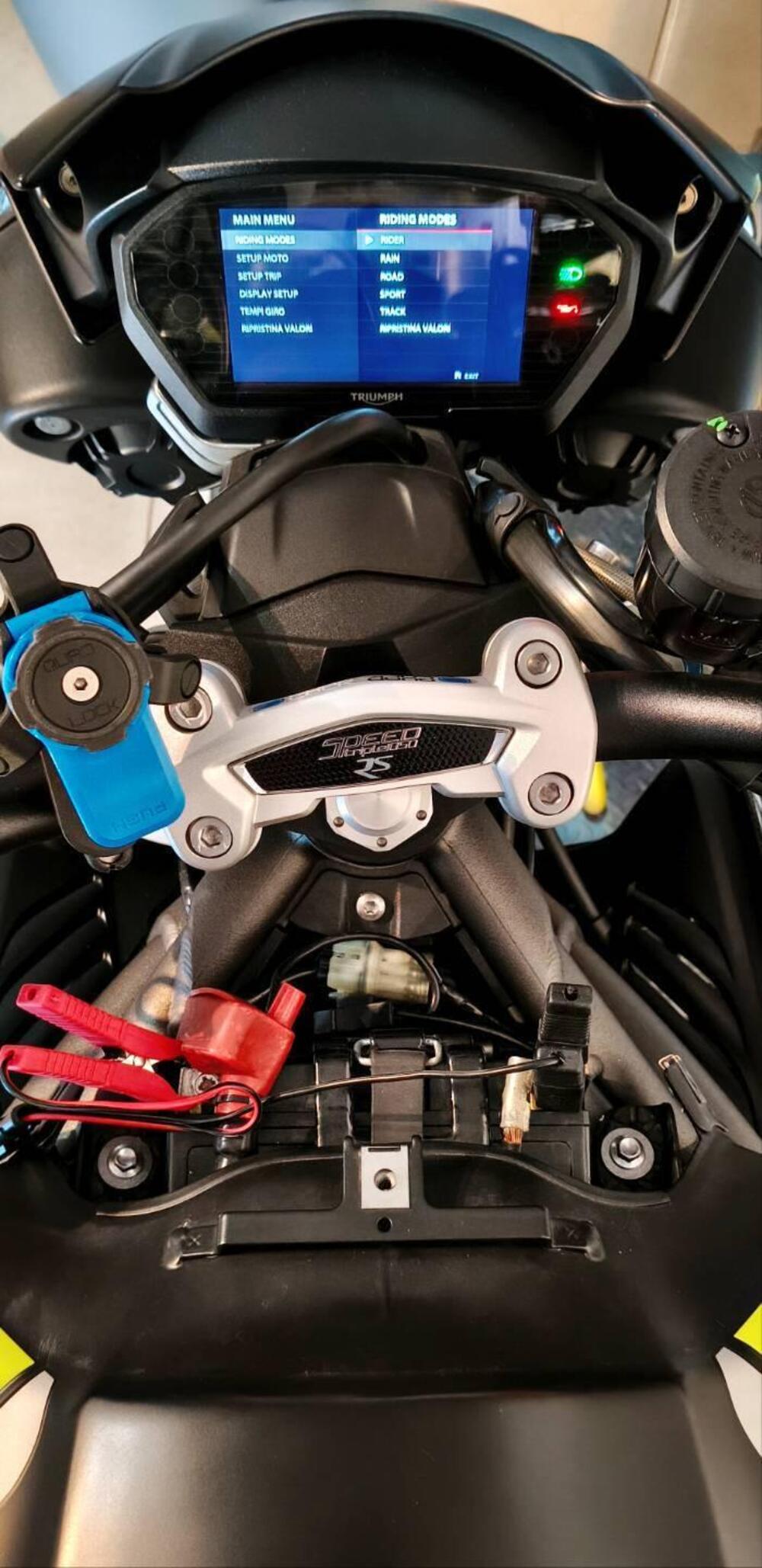 Triumph Speed Triple 1050 RS (2018 - 20) (8)