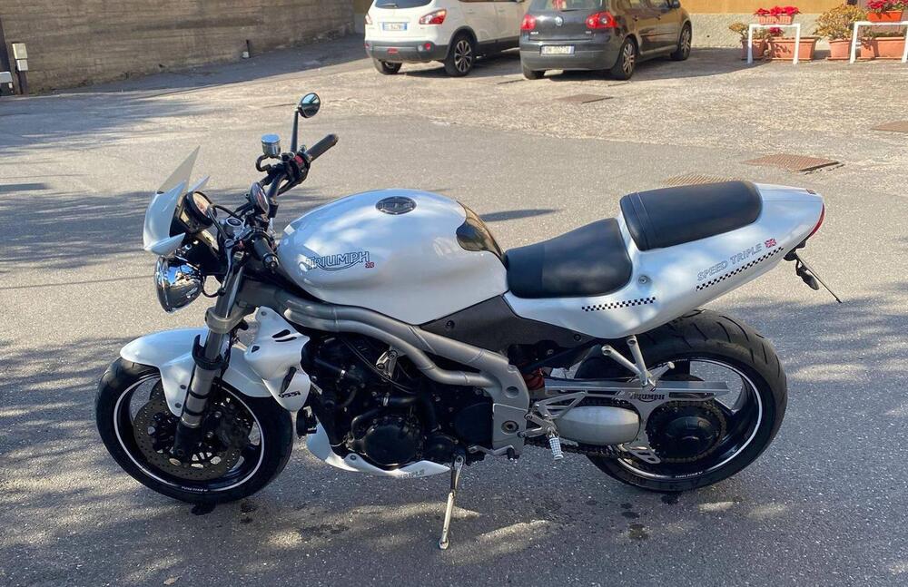 Triumph Speed Triple 955 (2002 - 04) (4)