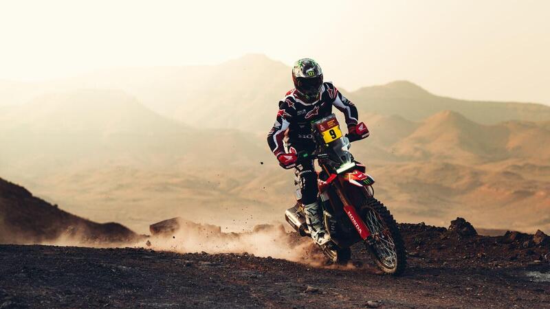 Dakar 2026. Tappa 3 FLASH. Penalit&agrave; &ldquo;sospette&rdquo; che ballano e la Befana di Laia e Gerry [VIDEO]