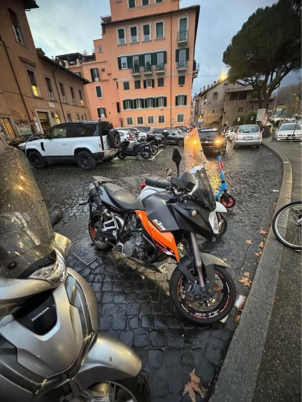 KTM 990 Supermoto T (2009 - 11) (2)