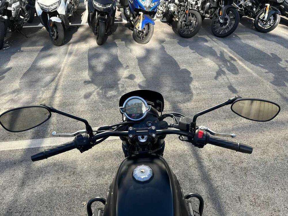 Moto Guzzi V7 Stone (2021 - 24) (7)