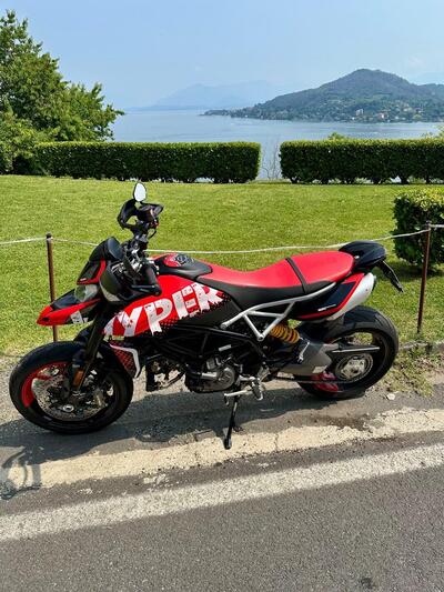 Ducati Hypermotard 950 RVE (2022 - 25) usata