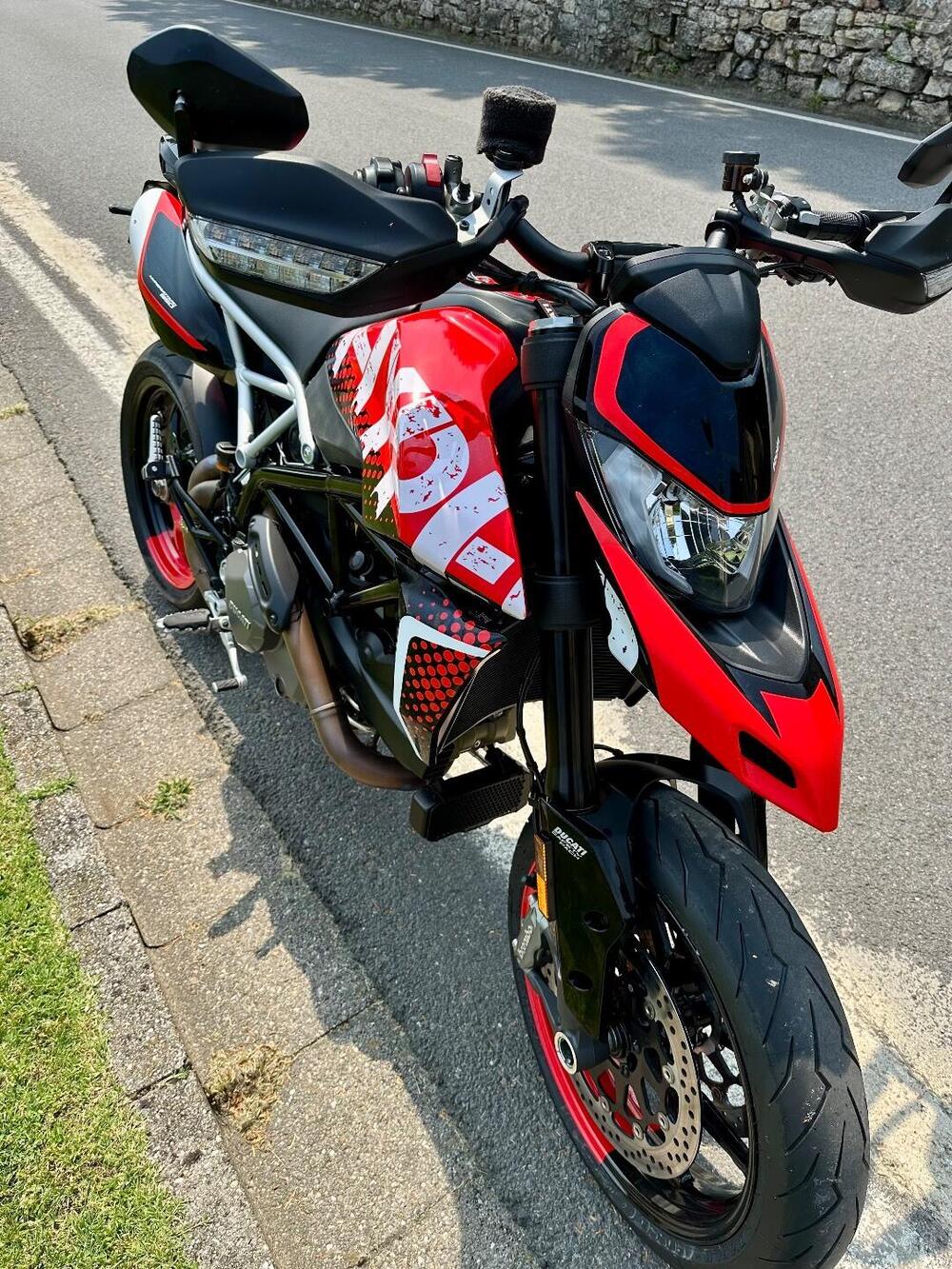 Ducati Hypermotard 950 RVE (2022 - 25) (4)