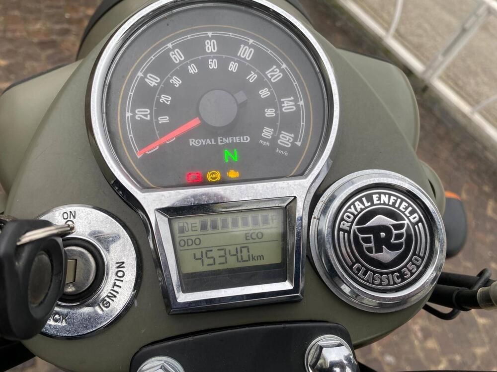 Royal Enfield Classic 350 (2021 - 26) (3)