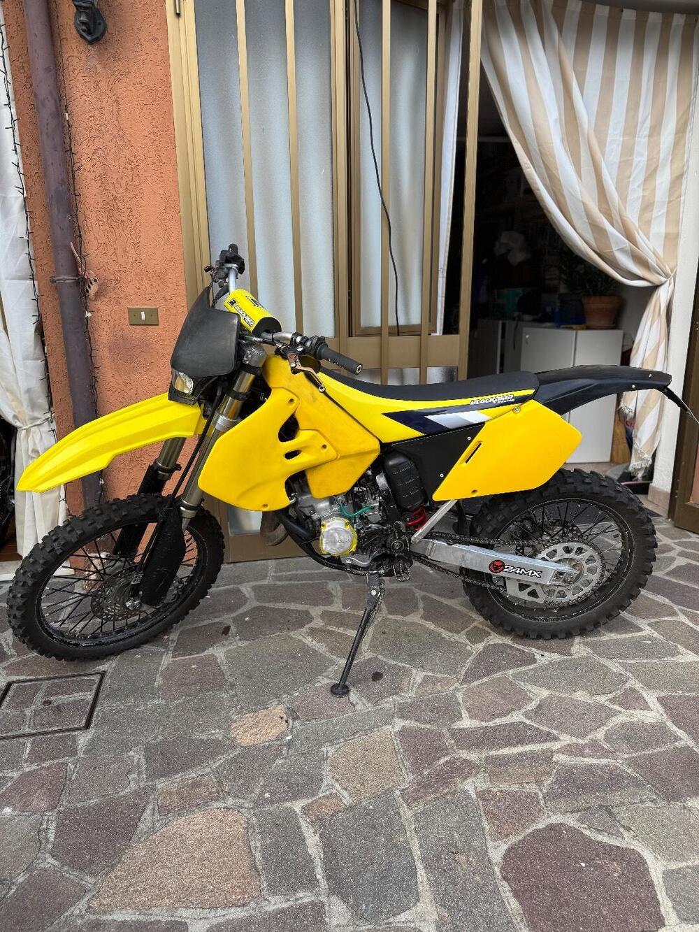 Suzuki RM 125 (1995 - 01) (2)