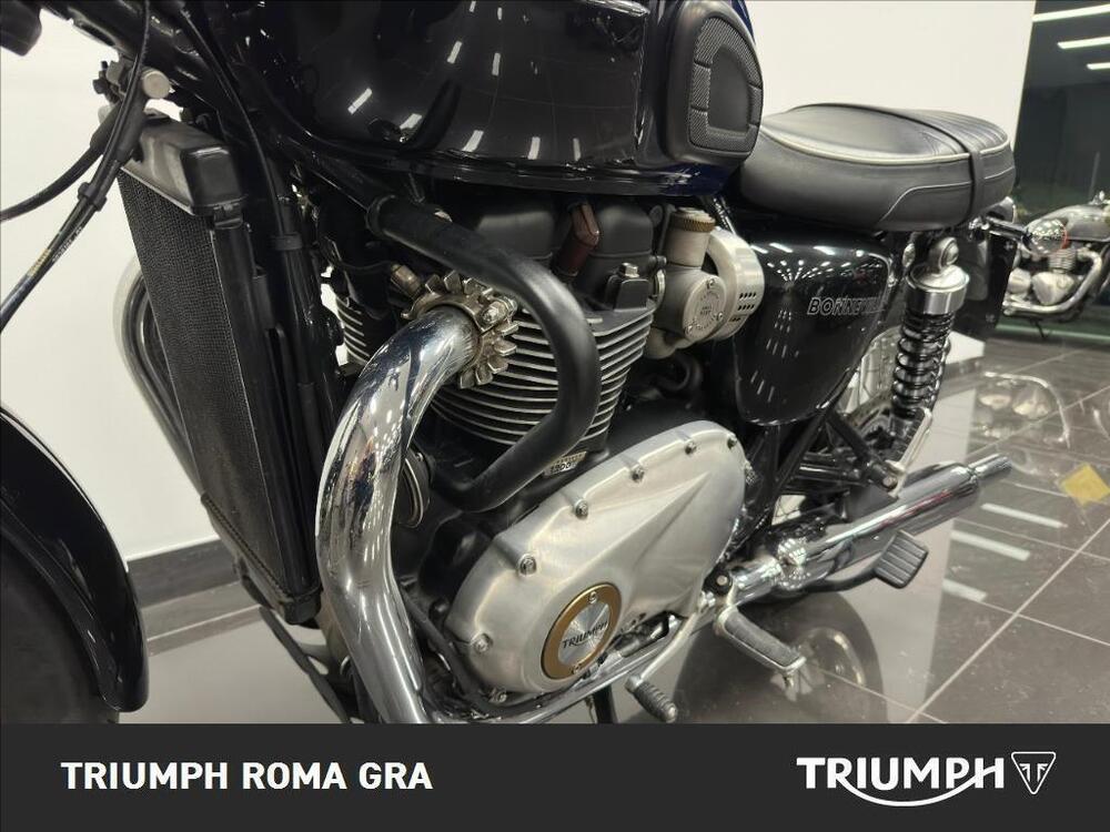 Triumph Bonneville T120 Stealth Edition (2024) (11)