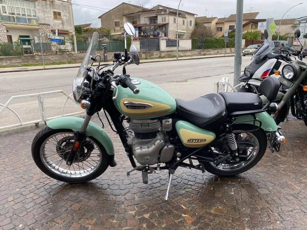 Royal Enfield Meteor 350 Aurora (2024 - 26) (2)