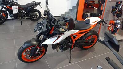 KTM 990 Duke R (2026) nuova