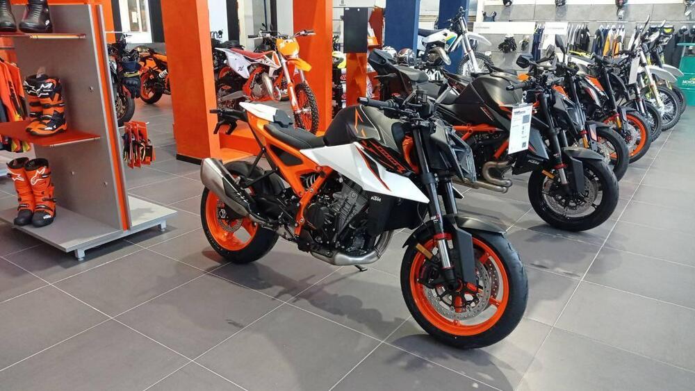 KTM 990 Duke R (2026) (2)