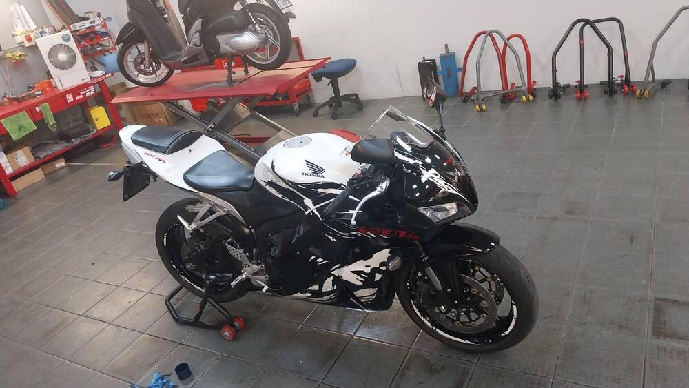 Honda CBR 600 RR (2009 - 12) (5)