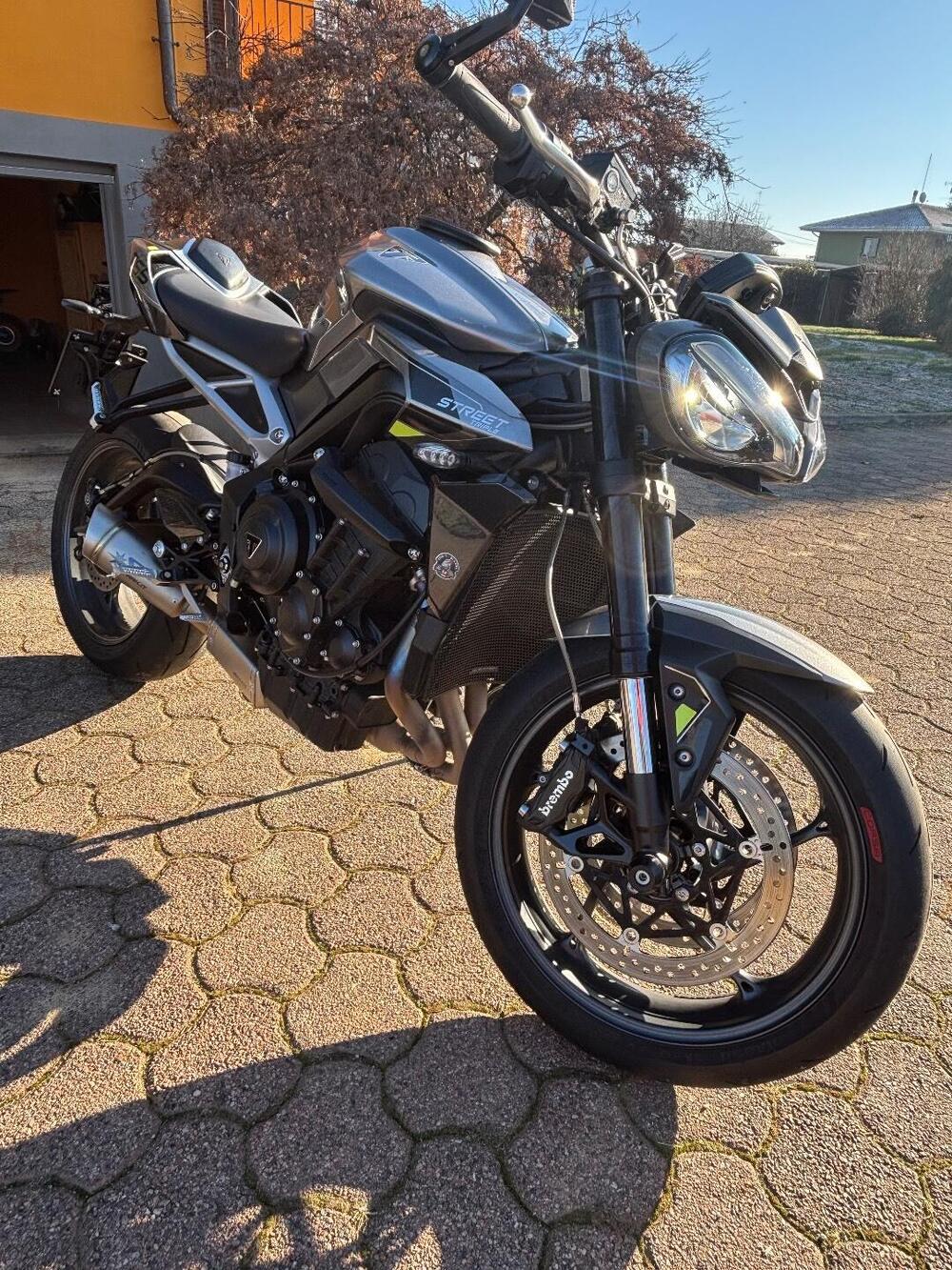 Triumph Street Triple 765 R (2023 - 26) (3)