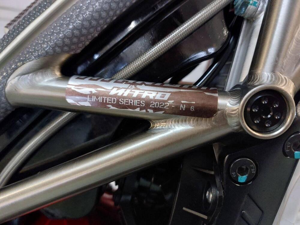 Vertigo Nitro 300 (2023 - 24) (5)