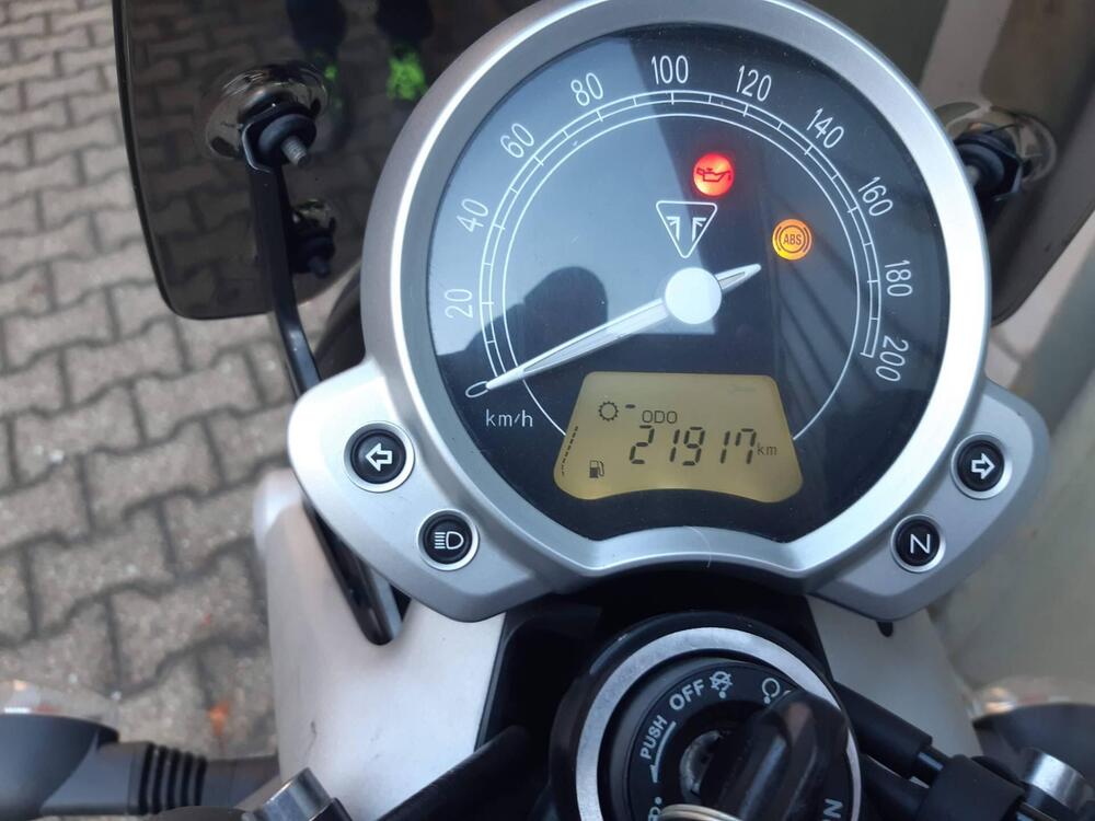 Triumph Speed Twin 900 (2023 - 24) (4)