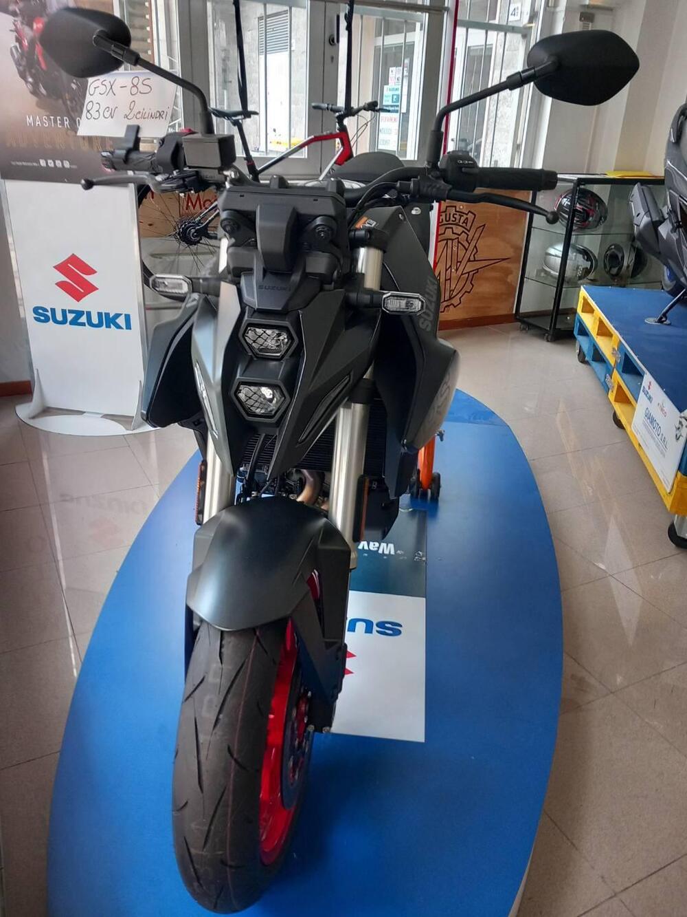 Suzuki GSX-8S (2025 - 26) (3)