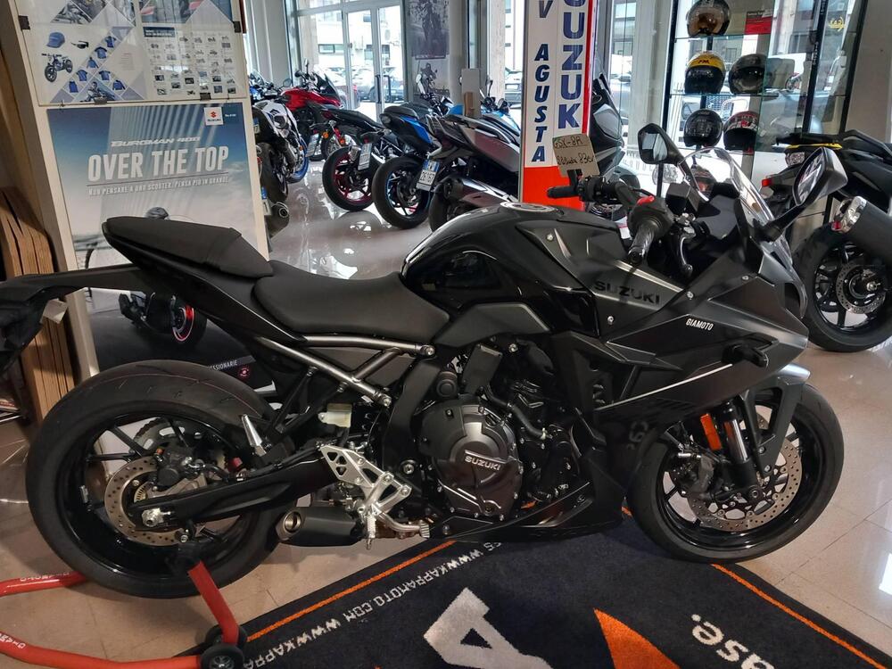 Suzuki GSX-8R (2024 - 26) (2)