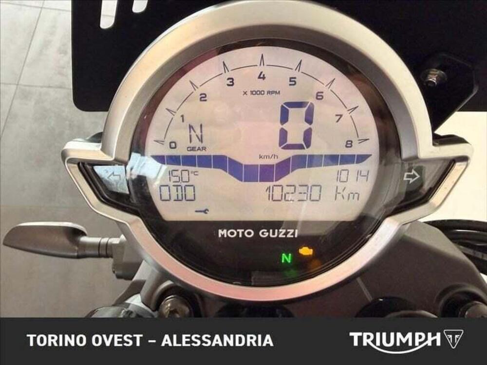 Moto Guzzi V7 Stone Centenario (2021 - 22) (4)