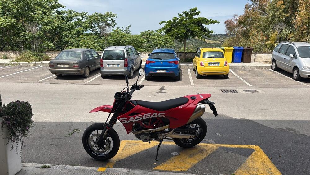 GASGAS SM 700 (2022 - 26) (2)