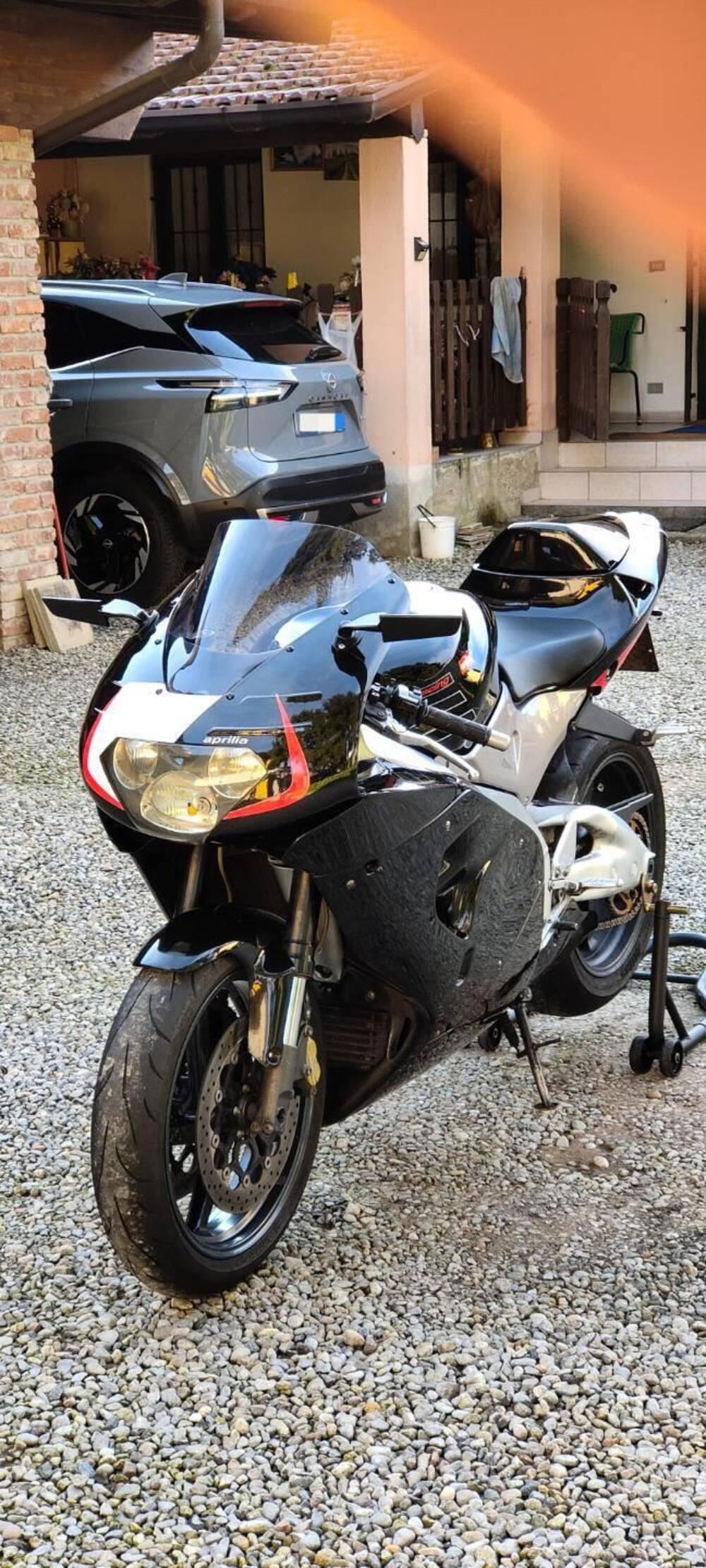 Aprilia RSV 1000 (2000 - 01)